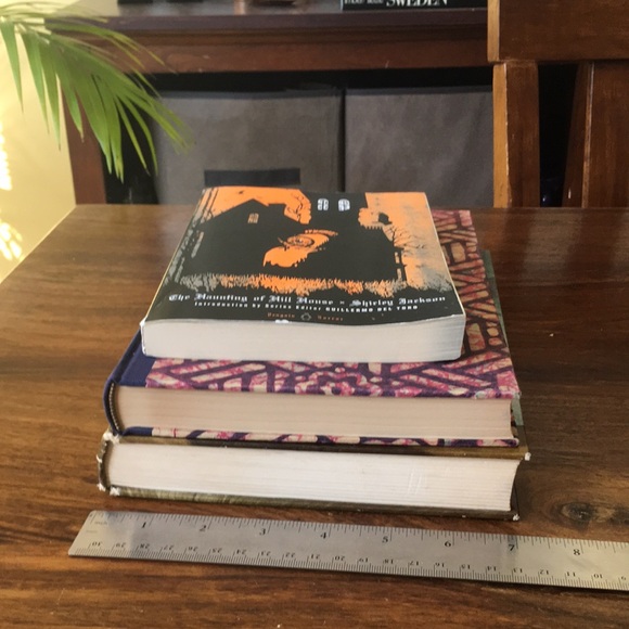 3 Scary Ghost Books Edgar Allan Poe Alfred Hitchcock Shirley Jackson Halloween - Picture 4 of 16